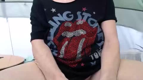 Snapshot of sweetnissapril chatting on January 14, 3:47 pm April online show from January 14, 3:47 pm