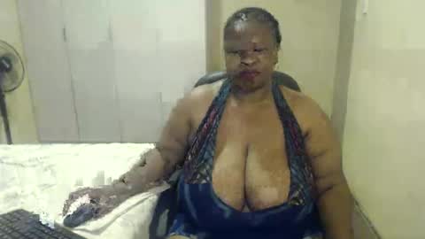 Snapshot of sweetnoziexxx chatting on December 7, 2:20 am sweetnoziexxx online show from December 7, 2:20 am