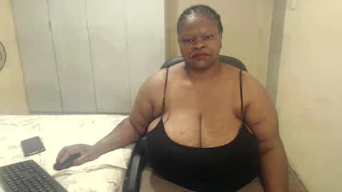 Snapshot of sweetnoziexxx chatting on December 8, 9:57 am sweetnoziexxx online show from December 8, 9:57 am