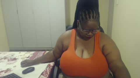 Snapshot of sweetnoziexxx chatting on January 22, 5:59 am sweetnoziexxx online show from January 22, 5:59 am