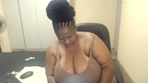 Snapshot of sweetnoziexxx chatting on February 5, 9:57 am sweetnoziexxx online show from February 5, 9:57 am