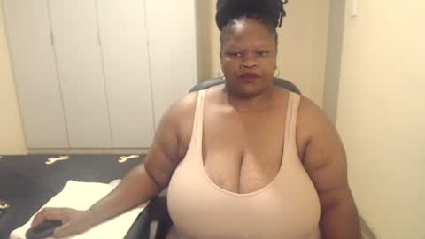 Snapshot of sweetnoziexxx chatting on February 16, 1:49 pm sweetnoziexxx online show from February 16, 1:49 pm