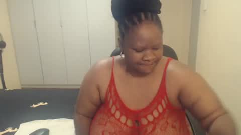 Snapshot of sweetnoziexxx chatting on February 25, 10:37 am sweetnoziexxx online show from February 25, 10:37 am