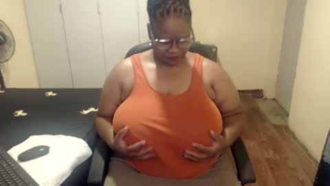 Snapshot of sweetnoziexxx chatting on March 4, 5:42 am sweetnoziexxx online show from March 4, 5:42 am