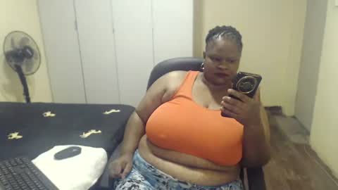 Snapshot of sweetnoziexxx chatting on March 5, 6:33 am sweetnoziexxx online show from March 5, 6:33 am