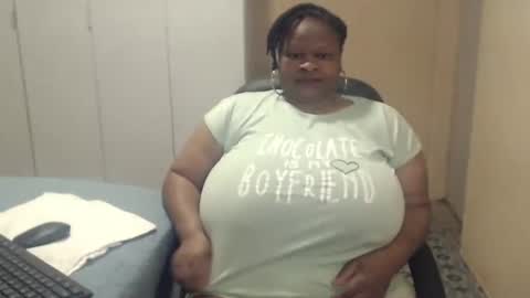 Snapshot of sweetnoziexxx chatting on September 9, 4:56 am sweetnoziexxx online show from September 9, 4:56 am