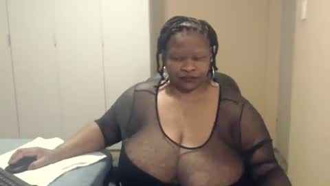 Snapshot of sweetnoziexxx chatting on September 24, 4:05 am sweetnoziexxx online show from September 24, 4:05 am