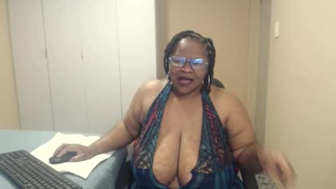 Snapshot of sweetnoziexxx chatting on September 26, 7:12 am sweetnoziexxx online show from September 26, 7:12 am
