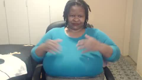 Snapshot of sweetnoziexxx chatting on November 6, 6:14 am sweetnoziexxx online show from November 6, 6:14 am