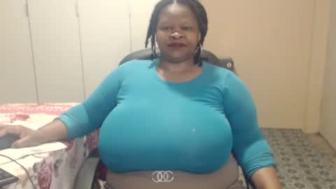 Snapshot of sweetnoziexxx chatting on November 17, 5:13 am sweetnoziexxx online show from November 17, 5:13 am