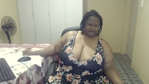 Snapshot of sweetnoziexxx chatting on November 21, 6:01 am sweetnoziexxx online show from November 21, 6:01 am