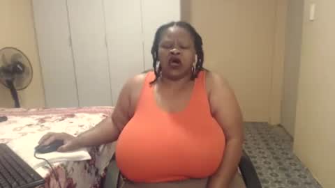 Snapshot of sweetnoziexxx chatting on December 2, 4:18 am sweetnoziexxx online show from December 2, 4:18 am