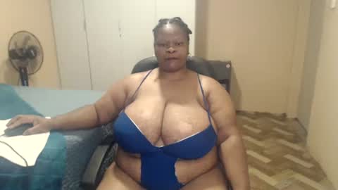 sweetnoziexxx online show from April 22, 6:05 am