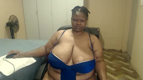 Snapshot of sweetnoziexxx chatting on May 9, 7:24 am sweetnoziexxx online show from May 9, 7:24 am