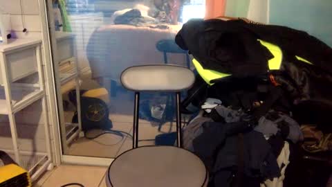 Snapshot of sweetnsexy95 chatting on March 2, 12:43 pm WeAim2PZzz online show from March 2, 12:43 pm