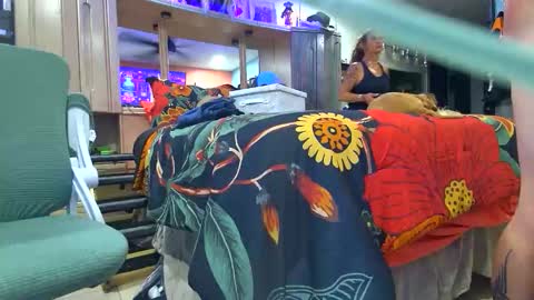 WeAim2PZzz online show from April 23, 3:36 pm