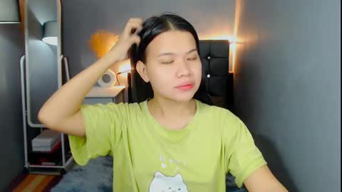 Snapshot of sweetnwildts chatting on March 19, 7:18 pm Ghena online show from March 19, 7:18 pm