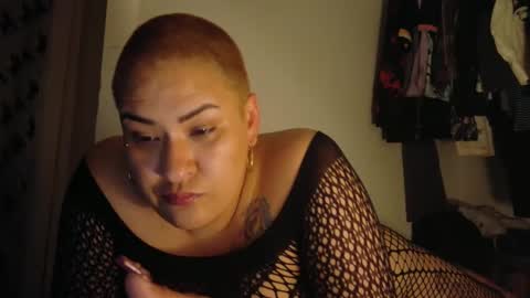 Snapshot of sweetp3ach29 chatting on January 13, 5:44 am sweetp3ach29 online show from January 13, 5:44 am