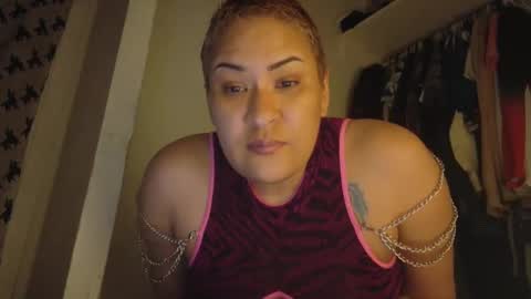 Snapshot of sweetp3ach29 chatting on February 22, 5:02 am sweetp3ach29 online show from February 22, 5:02 am