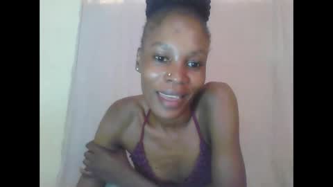 Snapshot of sweetpetite254 chatting on January 25, 3:09 pm ESTHER online show from January 25, 3:09 pm