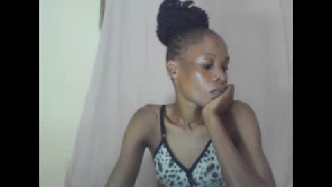 Snapshot of sweetpetite254 chatting on January 27, 6:52 pm ESTHER online show from January 27, 6:52 pm