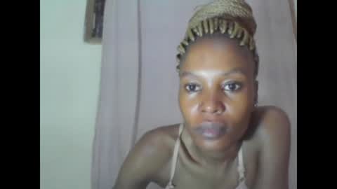 Snapshot of sweetpetite254 chatting on February 7, 2:19 am ESTHER online show from February 7, 2:19 am