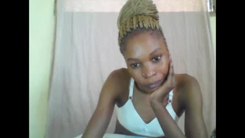 Snapshot of sweetpetite254 chatting on February 8, 6:43 am ESTHER online show from February 8, 6:43 am