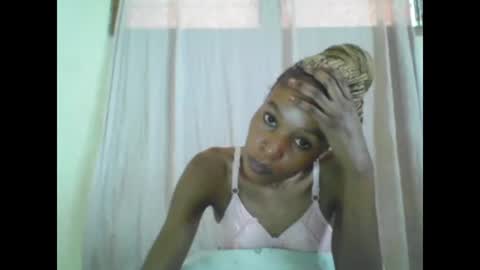Snapshot of sweetpetite254 chatting on February 20, 7:01 am ESTHER online show from February 20, 7:01 am
