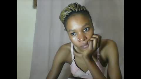 Snapshot of sweetpetite254 chatting on March 2, 1:36 am ESTHER online show from March 2, 1:36 am
