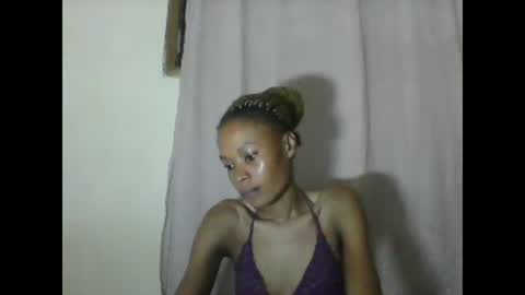 Snapshot of sweetpetite254 chatting on March 4, 2:06 am ESTHER online show from March 4, 2:06 am