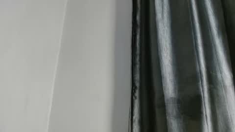 Snapshot of sweetpussy135 chatting on October 20, 5:57 pm slim ivy online show from October 20, 5:57 pm