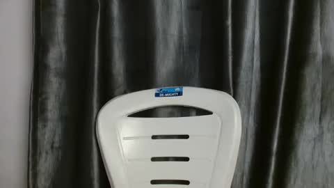 Snapshot of sweetpussy135 chatting on November 2, 5:48 pm slim ivy online show from November 2, 5:48 pm