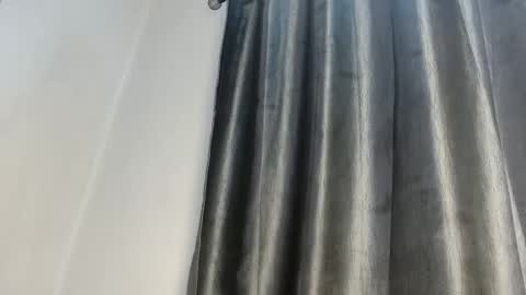 Snapshot of sweetpussy135 chatting on November 4, 6:51 pm slim ivy online show from November 4, 6:51 pm