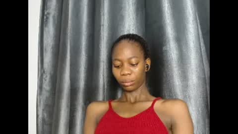 Snapshot of sweetpussy135 chatting on November 9, 4:11 am slim ivy online show from November 9, 4:11 am