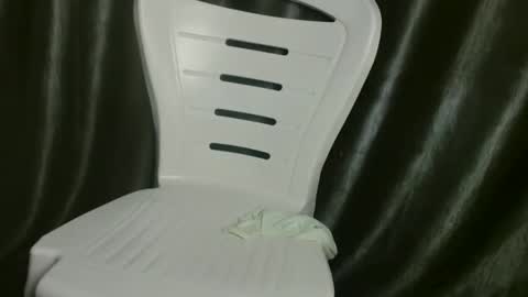 slim ivy online show from December 17, 3:45 am