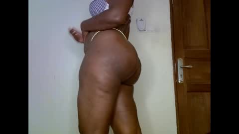 sweetrenne online show from February 4, 5:10 am