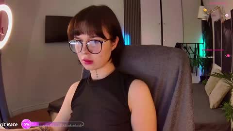 Snapshot of sweetriso chatting on May 25, 8:37 pm Alice online show from May 25, 8:37 pm