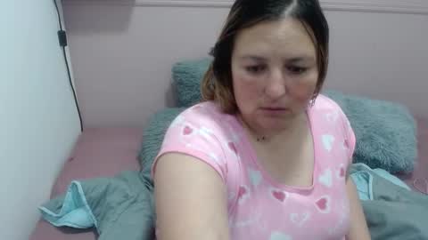 Snapshot of sweetrouse__ chatting on October 11, 2:15 pm Call me Rouse online show from October 11, 2:15 pm