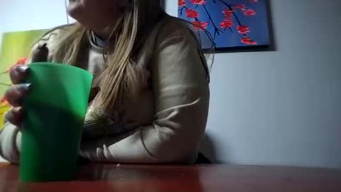 Snapshot of sweetrouse__ chatting on November 20, 2:56 am Call me Rouse online show from November 20, 2:56 am