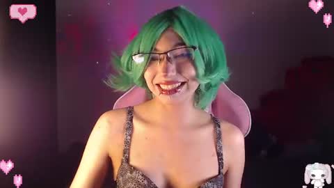 Snapshot of sweetsakuradoll chatting on July 7, 9:24 am . . . . . . . . online show from July 7, 9:24 am
