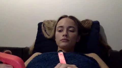 Snapshot of sweetsatalana chatting on May 22, 9:53 pm sweetsatalana online show from May 22, 9:53 pm