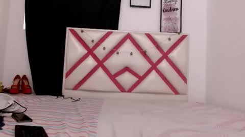 sweetscaarlett online show from March 19, 2:21 pm