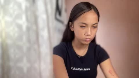 Mia online show from February 16, 2:07 am