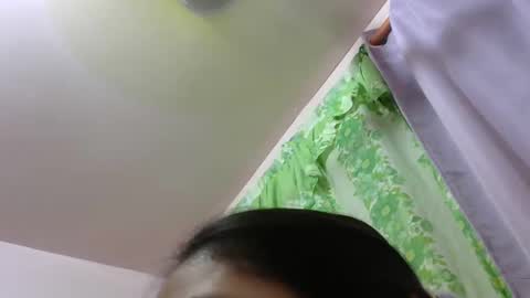 Mia online show from February 11, 2:57 pm