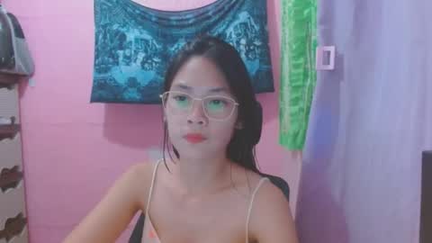 Mia online show from July 18, 12:53 pm