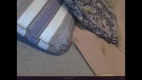 Snapshot of sweetsforu326 chatting on December 6, 12:05 pm sweetbrowneyes623 online show from December 6, 12:05 pm