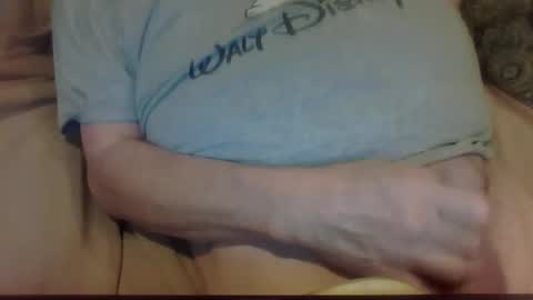 Snapshot of sweetsforu326 chatting on December 7, 10:12 am sweetbrowneyes623 online show from December 7, 10:12 am