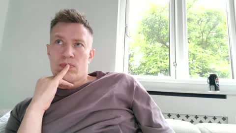 sweetsinner83 online show from June 16, 7:16 pm