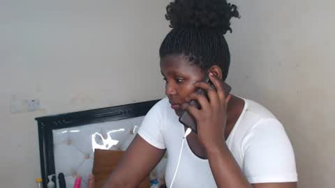 Snapshot of sweetslyvie chatting on July 10, 9:23 am sweetslyvie online show from July 10, 9:23 am