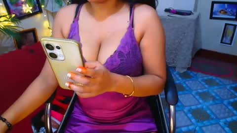 Snapshot of sweetsour18 chatting on September 9, 1:05 am SweetSour online show from September 9, 1:05 am